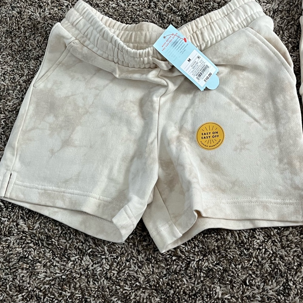 Cat and Jack beige tie dye shorts, medium